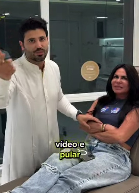 O dentista Igor Costa Alves, de 36 anos, com Gretchen por Reprodução/Instagram