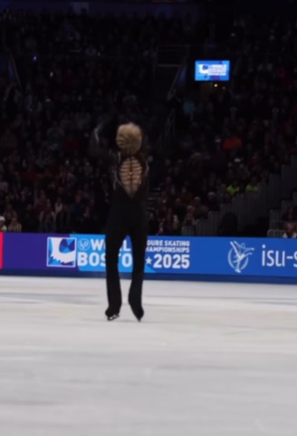 O patinador artístico Ilia Malinin nos Jogos de Inverno 2026 por Reprodução