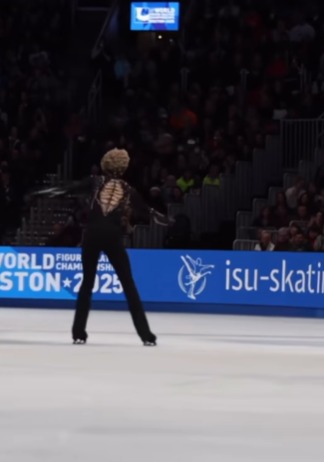 O patinador artístico Ilia Malinin nos Jogos de Inverno 2026 por Reprodução