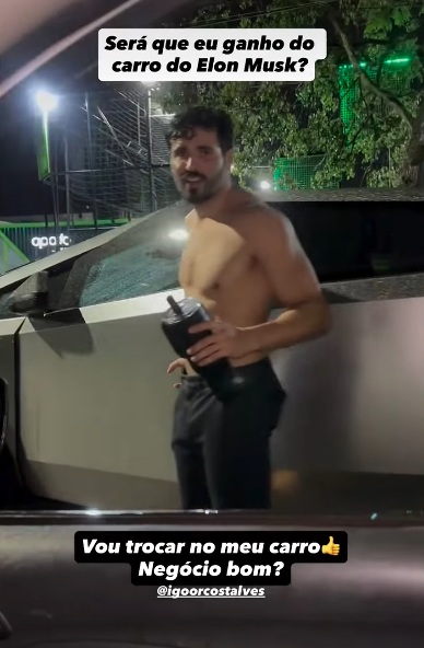 Story onde Igor aparece na noite desta terça-feira (10) entrando no seu carro Tesla, após um jogo de futebol por Reprodução/Instagram