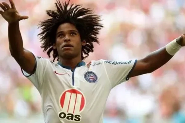 William Barbio com a camisa do Bahia por Felipe Oliveira/EC Bahia