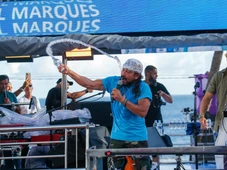 Imagem - Filhos, água na galera e gari com gingado: veja as fotos de Bell Marques na quinta de Carnaval