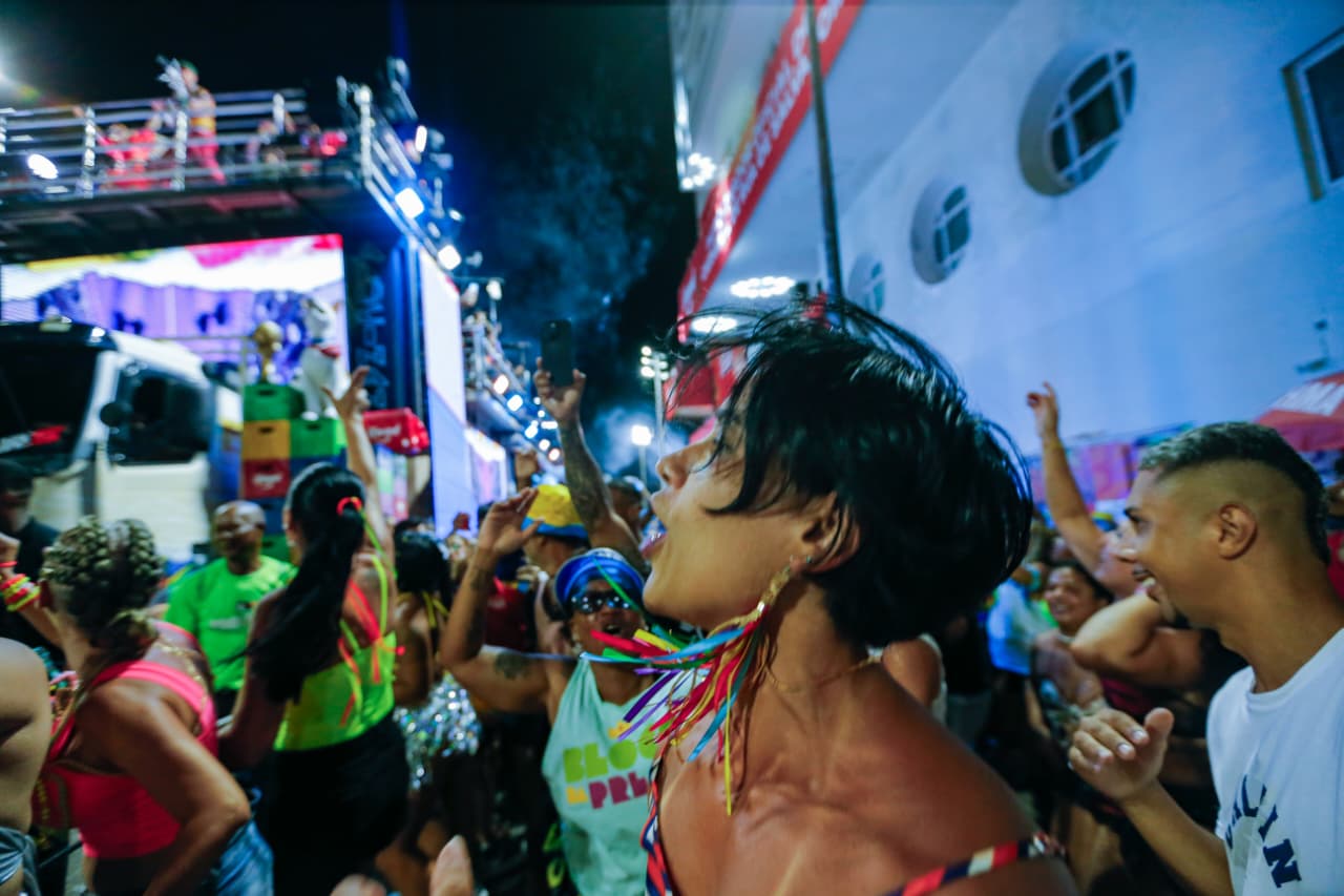 Barra-Ondina: veja fotos do primeiro dia de Carnaval por Arisson Marinho/CORREIO