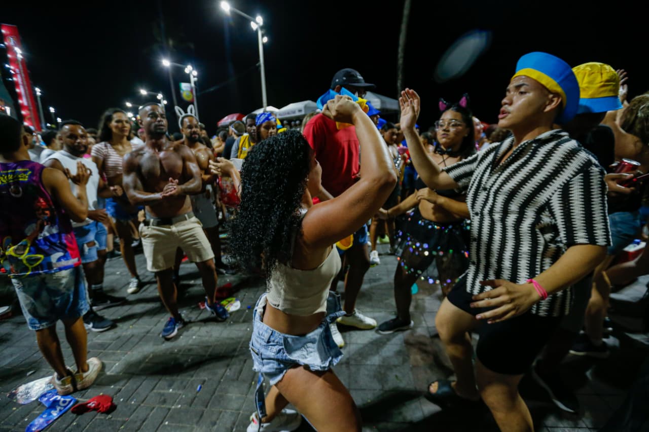 Barra-Ondina: veja fotos do primeiro dia de Carnaval por Arisson Marinho/CORREIO
