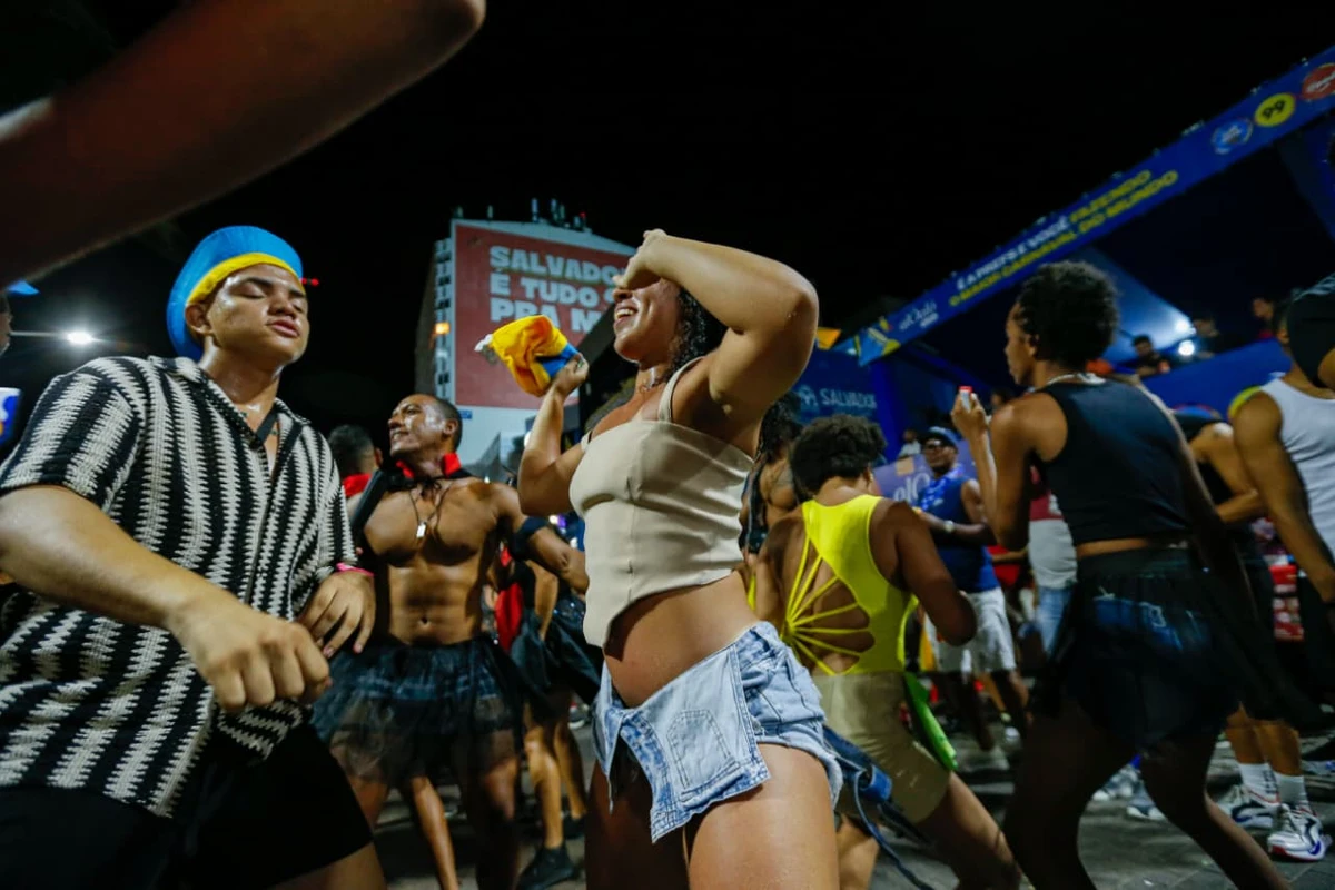 Barra-Ondina: veja fotos do primeiro dia de Carnaval por Arisson Marinho/CORREIO