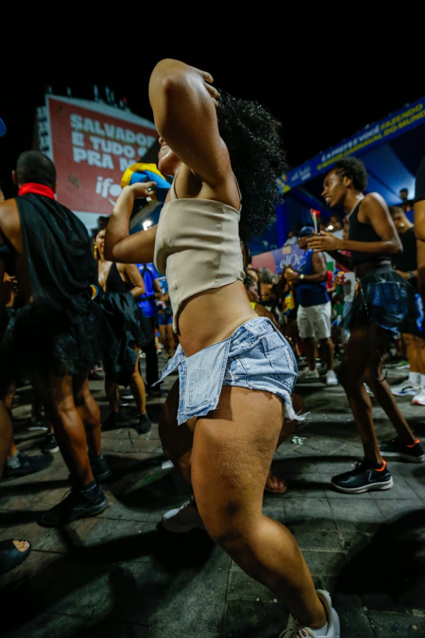 Barra-Ondina: veja fotos do primeiro dia de Carnaval por Arisson Marinho/CORREIO