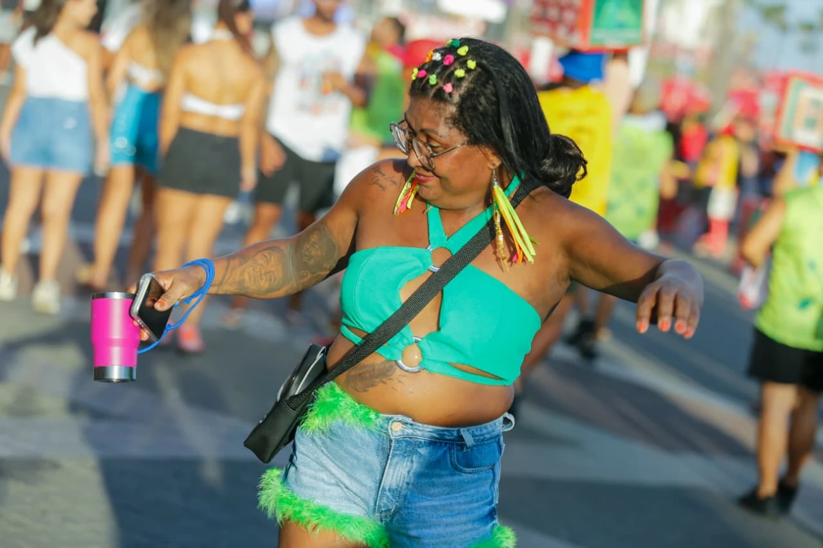 Barra-Ondina: veja fotos do primeiro dia de Carnaval por Arisson Marinho/CORREIO