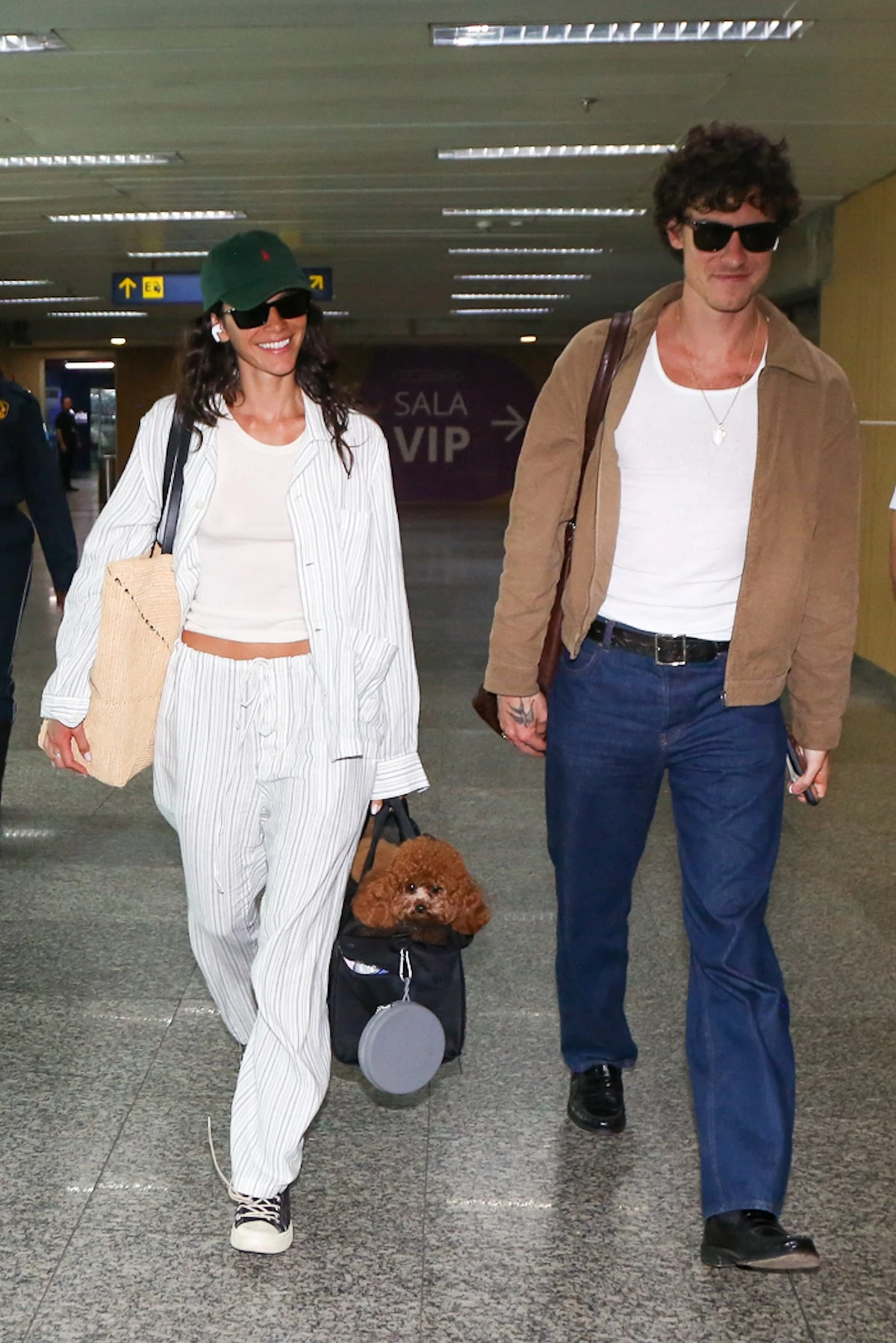 Bruna Marquezine e Shawn Mendes desembarcam em Salvador para curtir Carnaval por Dilson Silva Webert Belicio / Tom Zé Fonseca /Agnews