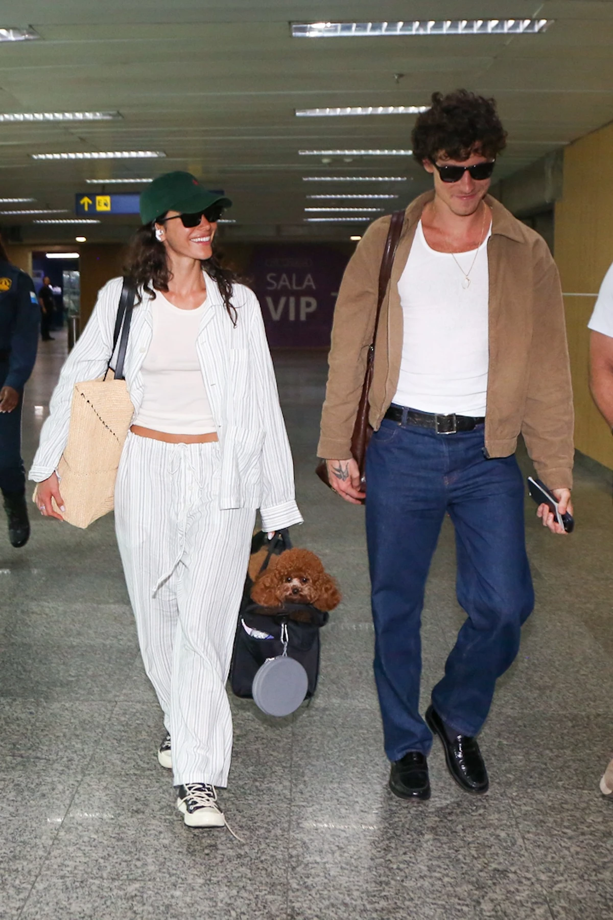 Bruna Marquezine e Shawn Mendes desembarcam em Salvador para curtir Carnaval por Dilson Silva Webert Belicio / Tom Zé Fonseca /Agnews