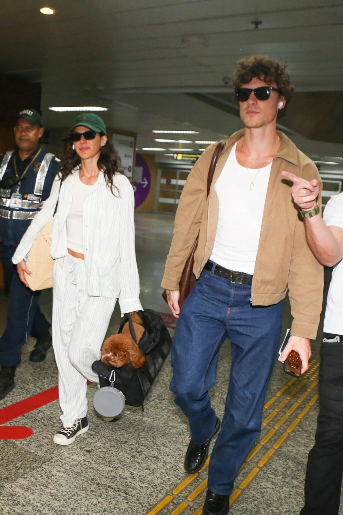 Bruna Marquezine e Shawn Mendes desembarcam em Salvador para curtir Carnaval por Dilson Silva Webert Belicio / Tom Zé Fonseca /Agnews