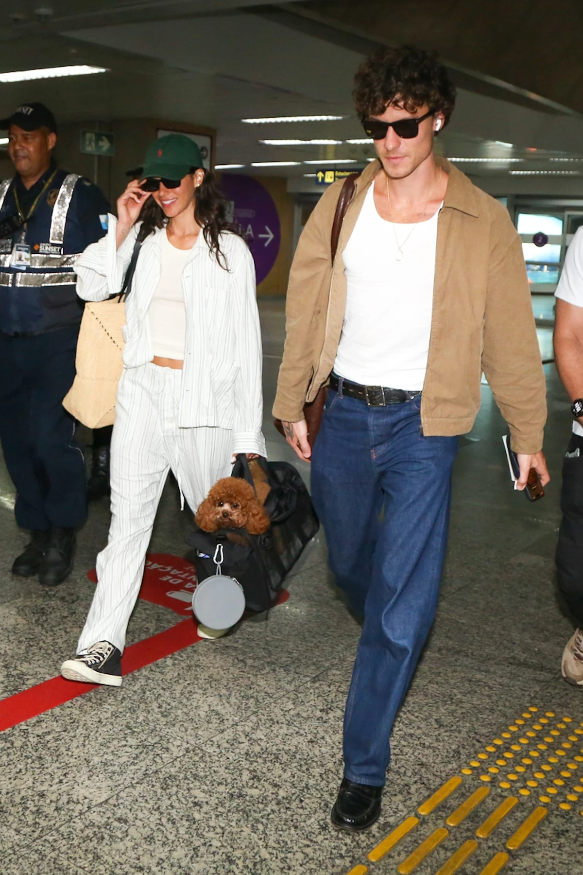 Bruna Marquezine e Shawn Mendes desembarcam em Salvador para curtir Carnaval por Dilson Silva Webert Belicio / Tom Zé Fonseca /Agnews