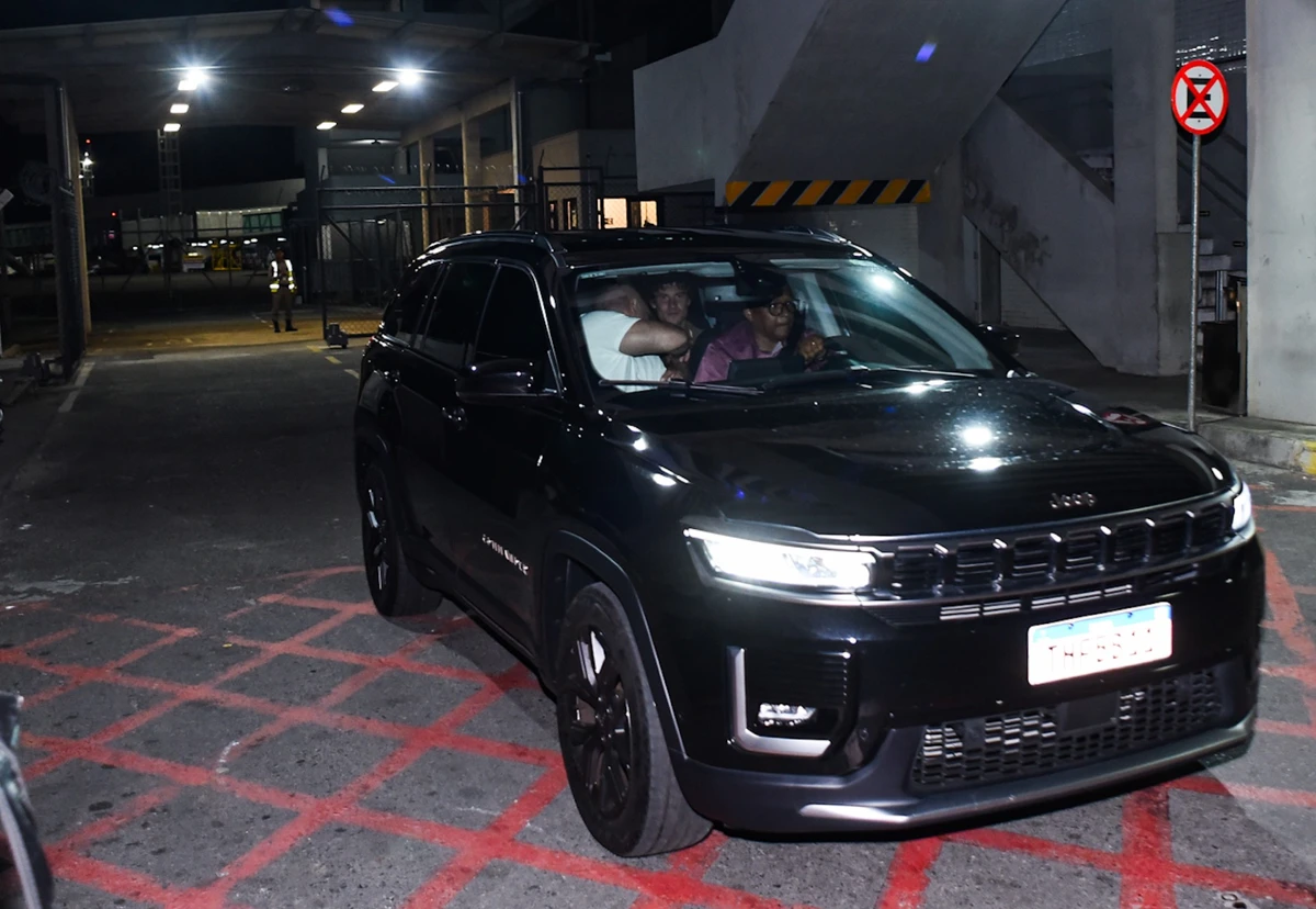 Bruna Marquezine e Shawn Mendes desembarcam em Salvador para curtir Carnaval por Dilson Silva Webert Belicio / Tom Zé Fonseca /Agnews