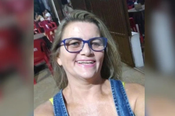 Deise Carmem de Oliveira Ribeiro por Reprodução