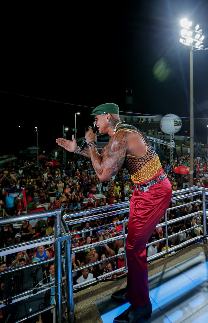 Léo Santana por Arisson Marinho/CORREIO