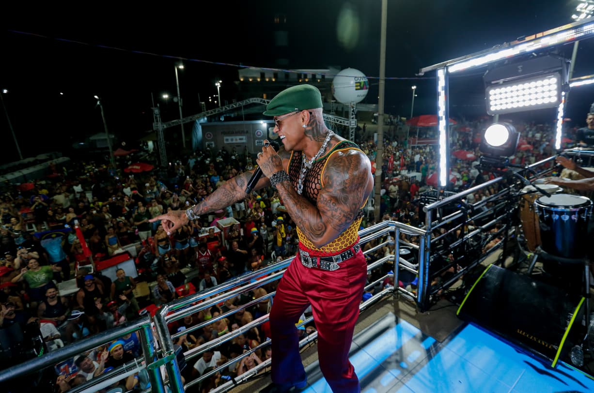 Léo Santana por Arisson Marinho/CORREIO