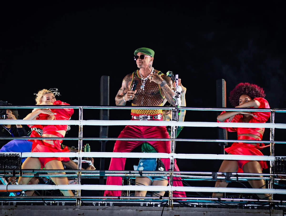 Leo Santana no primeiro dia de Carnaval por Webert Belicio / Agnews