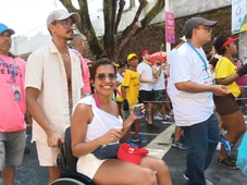 Imagem - Emoção, fé e inclusão: foliona com paralisia cerebral vive a Pipoca da Benção pela primeira vez