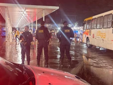 Imagem - Motociclista em fuga atropela guarda municipal no primeiro dia do Carnaval de Salvador