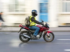 Imagem - Procurado por homicídio é preso enquanto trabalhava como mototaxista na Barra