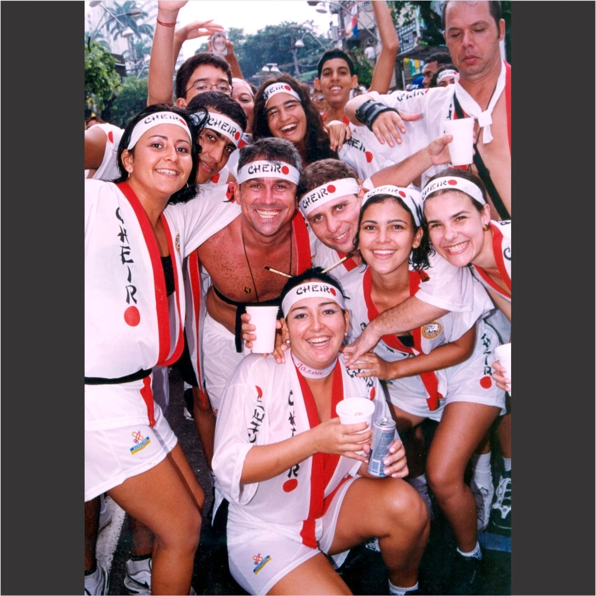 Cheiro foi referência nas fantasias temáticas nos anos 90/2000 por Divulgação