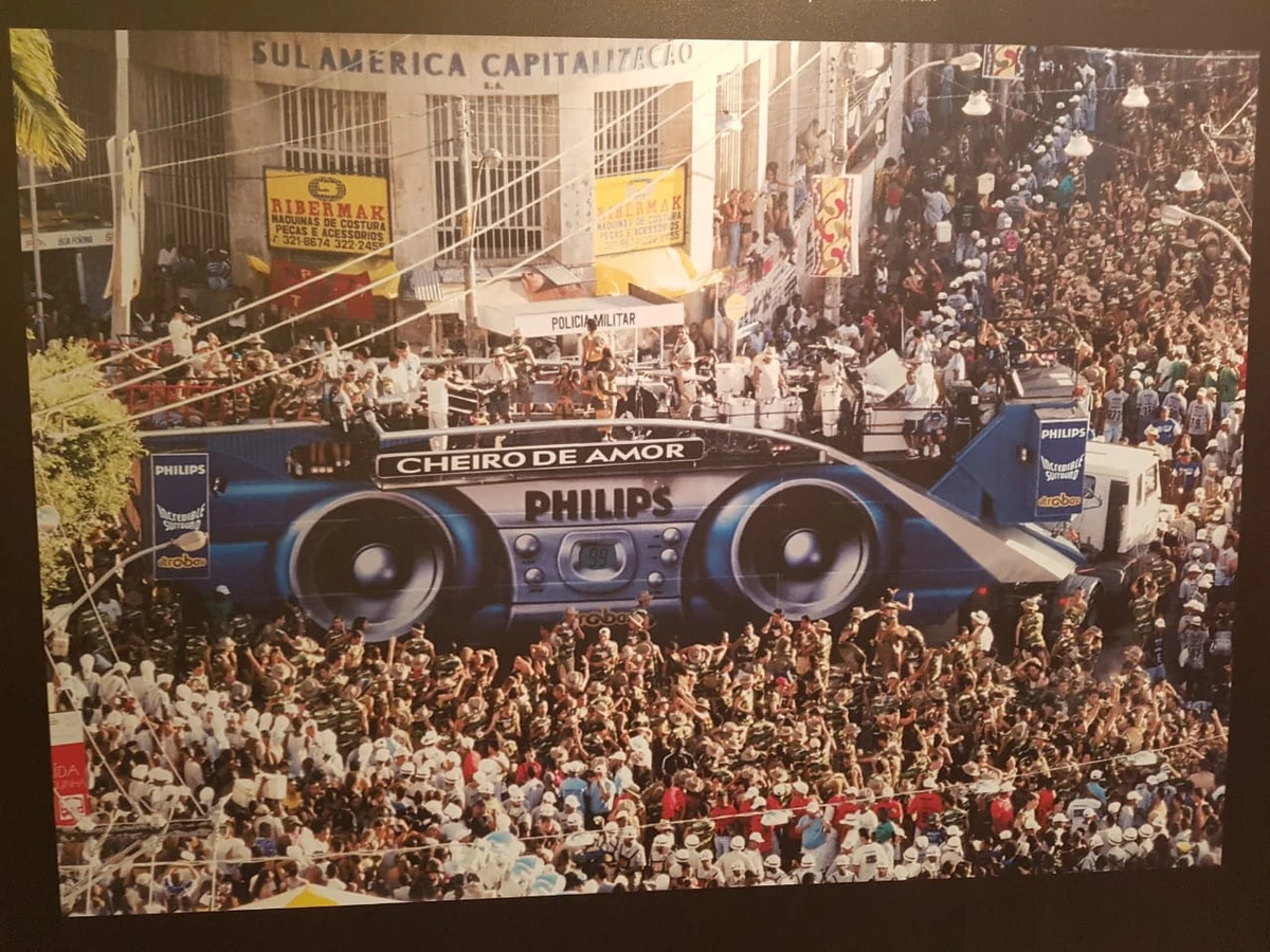 Cheiro foi referência nas fantasias temáticas nos anos 90/2000 por Divulgação