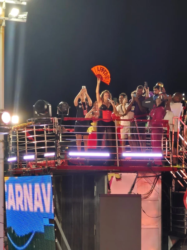 Daniela leva diversidade e religião no desfile da Barra por Ana Beatriz Sousa/CORREIO