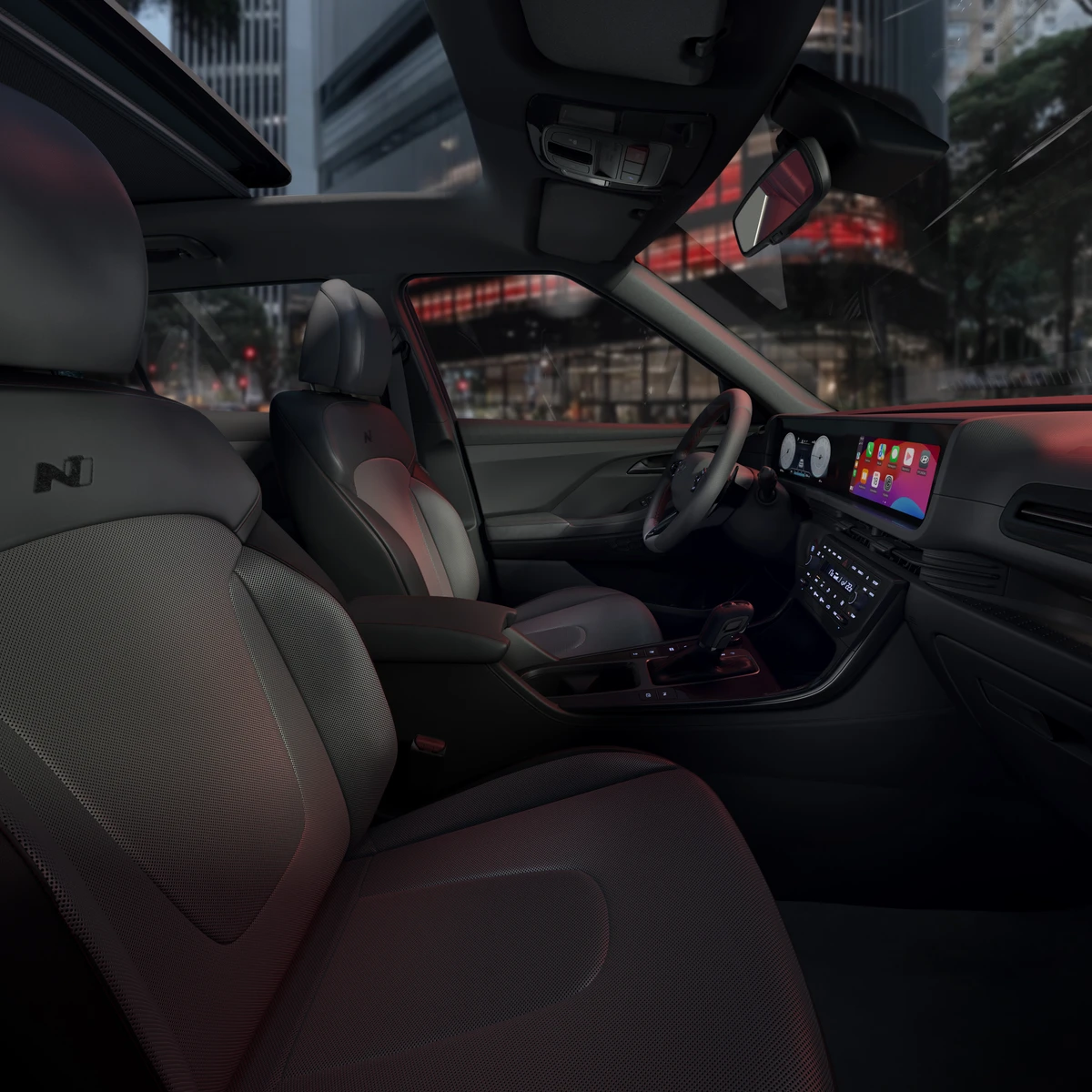 O teto solar panorâmico é um equipamento de série por Divulgação