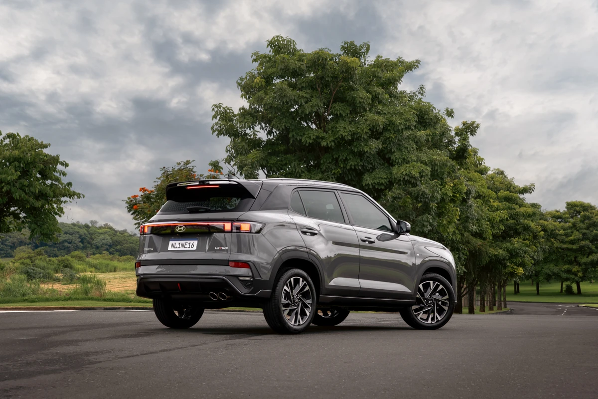 O bagageiro desse Hyundai tem capacidade para 422 litros por Divulgação