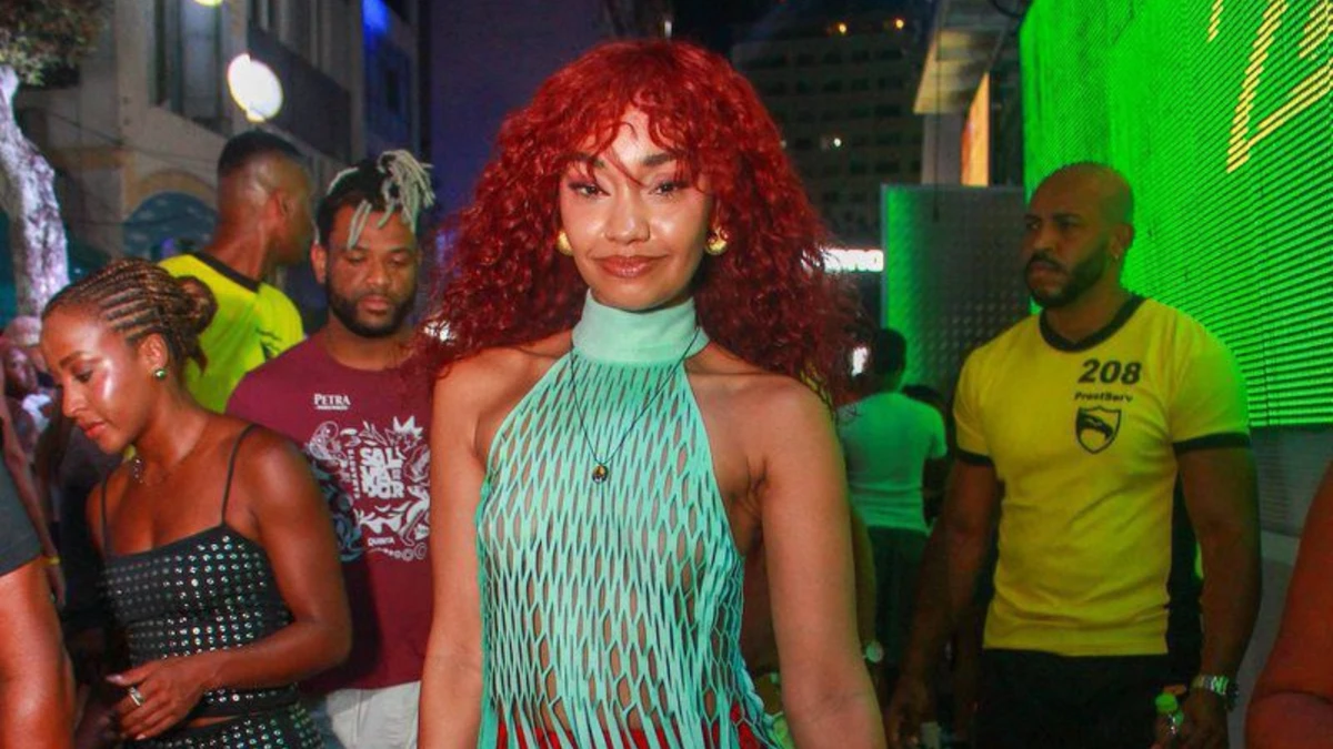 Leigh-Anne no Carnaval de Salvador