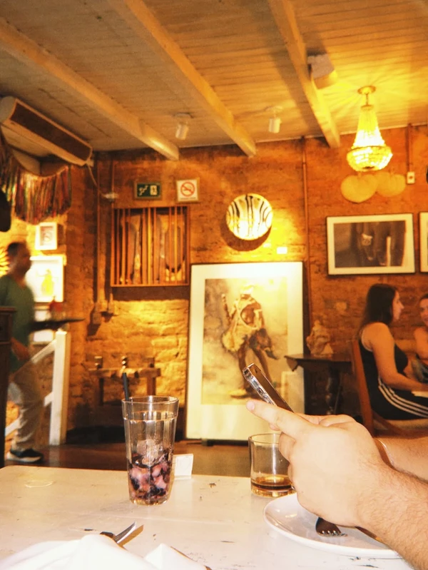 Paolla Oliveira no restaurante Casa de Tereza por Reprodução/Instagram