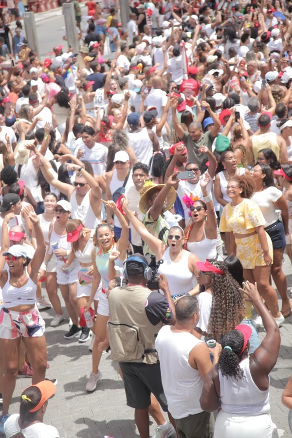 Pipoca de Saulo no Campo Grande por Sora Maia/CORREIO