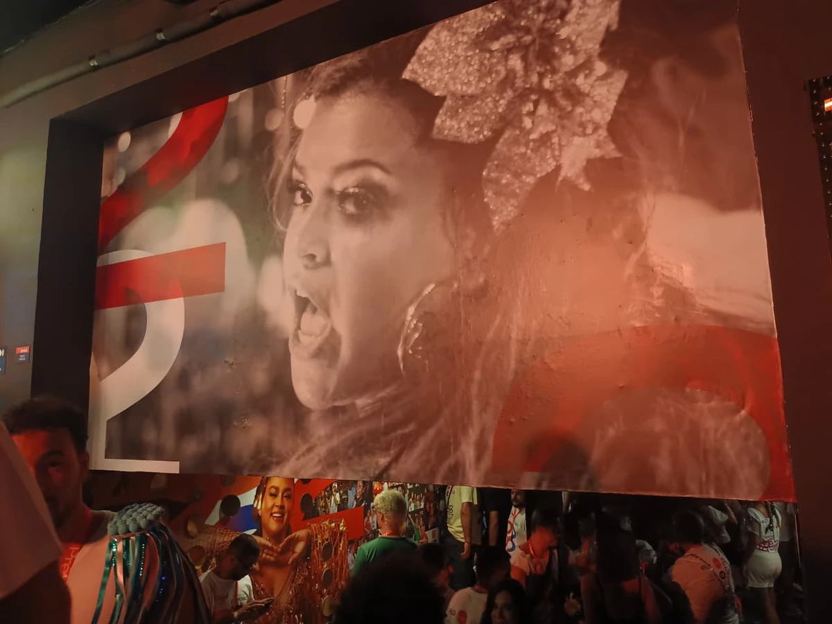 Preta Gil é homenageada no camarote Expresso 2222