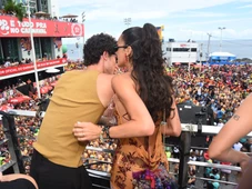 Imagem - Bruna Marquezine aposta em look transparente de quase R$ 15 mil para curtir o Carnaval de Salvador