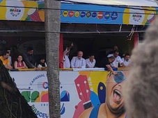 Imagem - Presidente Lula chega para acompanhar Carnaval de Salvador durante passagem das Muquiranas