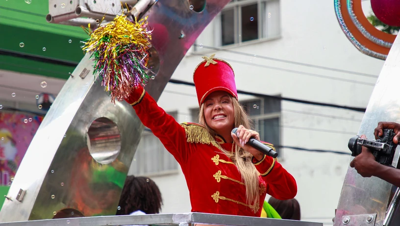 Imagem - Com homenagem a Xuxa, Carla Perez se despede do Algodão Doce no Carnaval de Salvador