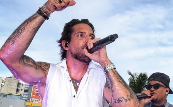 Felipe Pezzoni veste Ellus e leva estética conceitual ao trio no Carnaval de Salvador