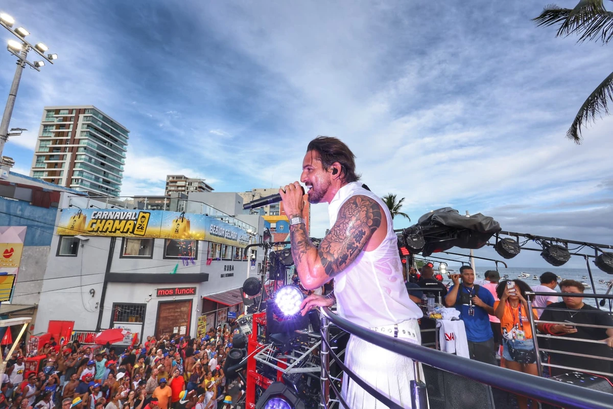 Felipe Pezzoni veste Ellus e leva estética conceitual ao trio no Carnaval de Salvador por Sérgio Gondim
