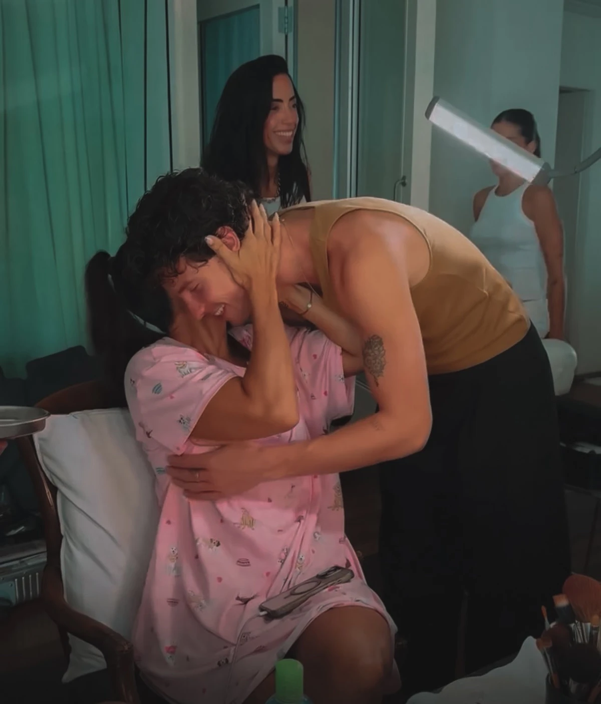 Ivete Sangalo e Shawn Mendes por Reprodução