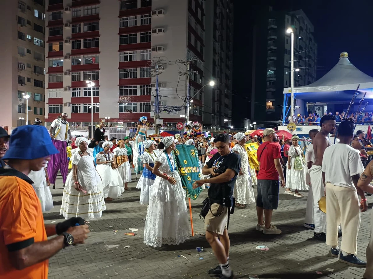 Trio da Cultura pelo circuito Barra/Ondina por Pedro Carreiro/CORREIO