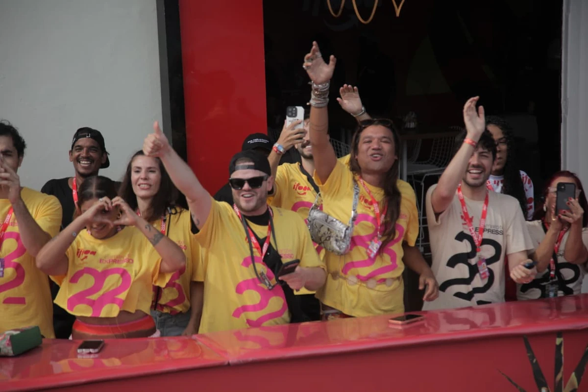 Veja as fotos do Bloco Coruja neste sábado (14) de Carnaval por Sora Maia/CORREIO