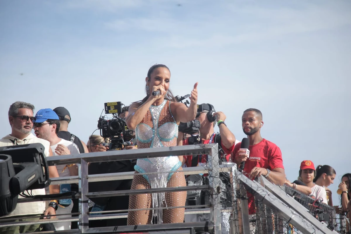 Veja as fotos do Bloco Coruja neste sábado (14) de Carnaval por Sora Maia/CORREIO