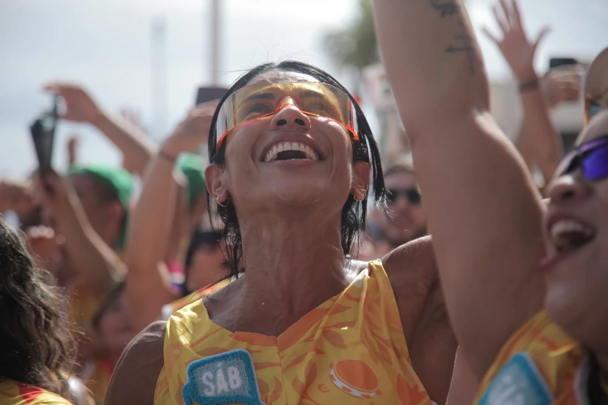 Veja as fotos do Bloco Coruja neste sábado (14) de Carnaval por Sora Maia/CORREIO
