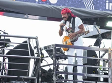 Imagem - Nada de 'segura o trio, motô!': Bell Marques controla o próprio trio com pedal secreto; veja como funciona