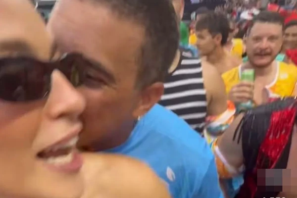 Ana Clara e André Marques no Carnaval de Salvador por Reprodução