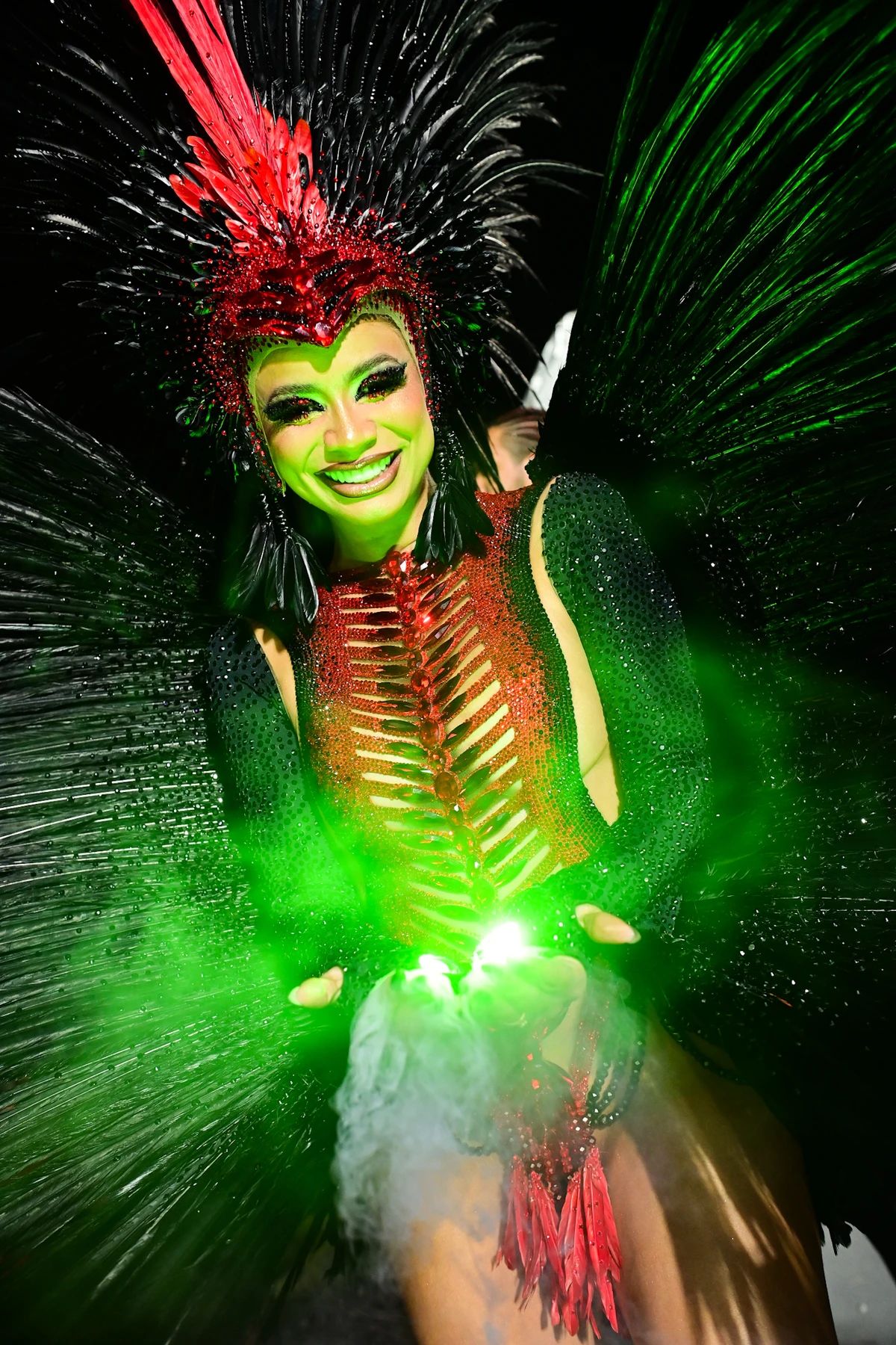 Lexa desfila pela Dragões da Real por Leo Franco / AgNews