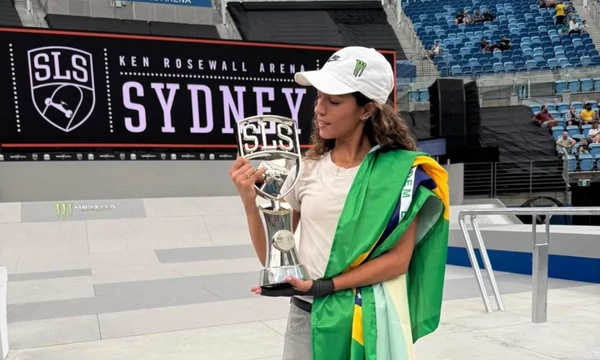 Rayssa Leal é campeã da SLS Sydney 2026