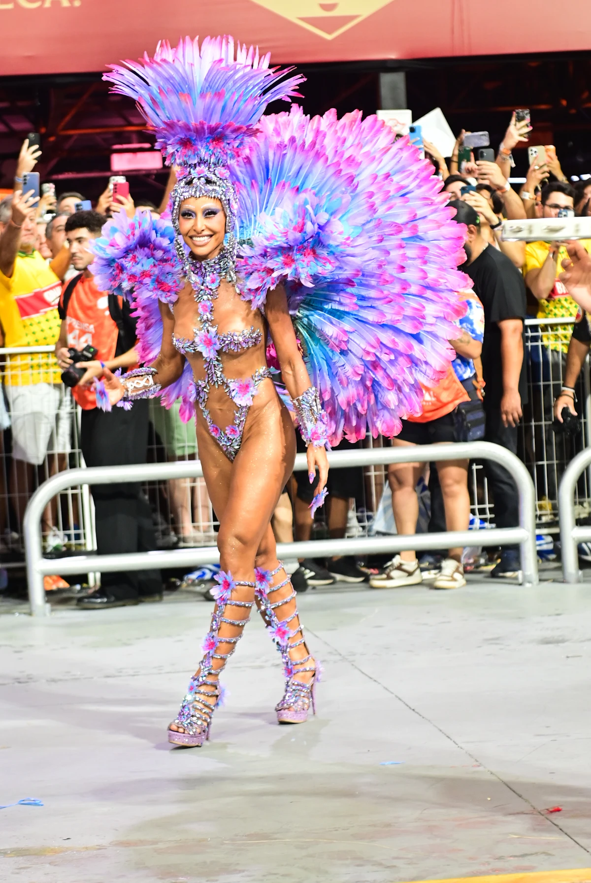 Sabrina Sato pela Gaviões da Fiel por Leo Franco /AgNews