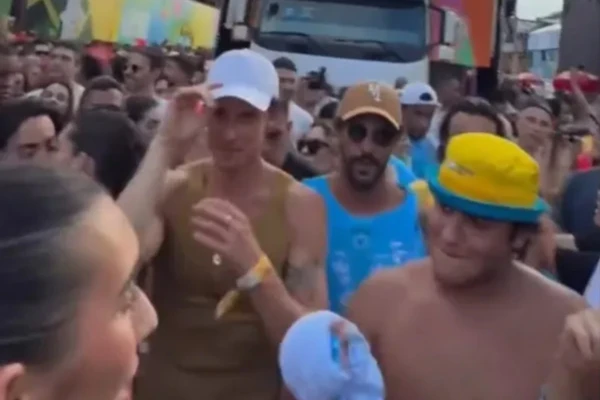 Shawn Mendes e Marcelo Sangalo