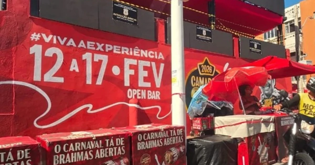 Imagem - Advogado de dono de camarote interditado na Barra foi preso após tentar acessar celular apreendido