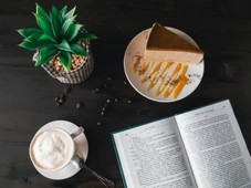 Imagem - Café, bolinho e leitura? Confira 10 confeitarias e cafeterias em Salvador perfeitas para ler um livro